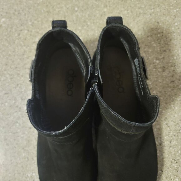 Abeo Yana Black Leather Ankle Booties Size 8.5 - Picture 5 of 11